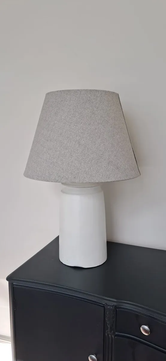 A pair of wooden - Image 1