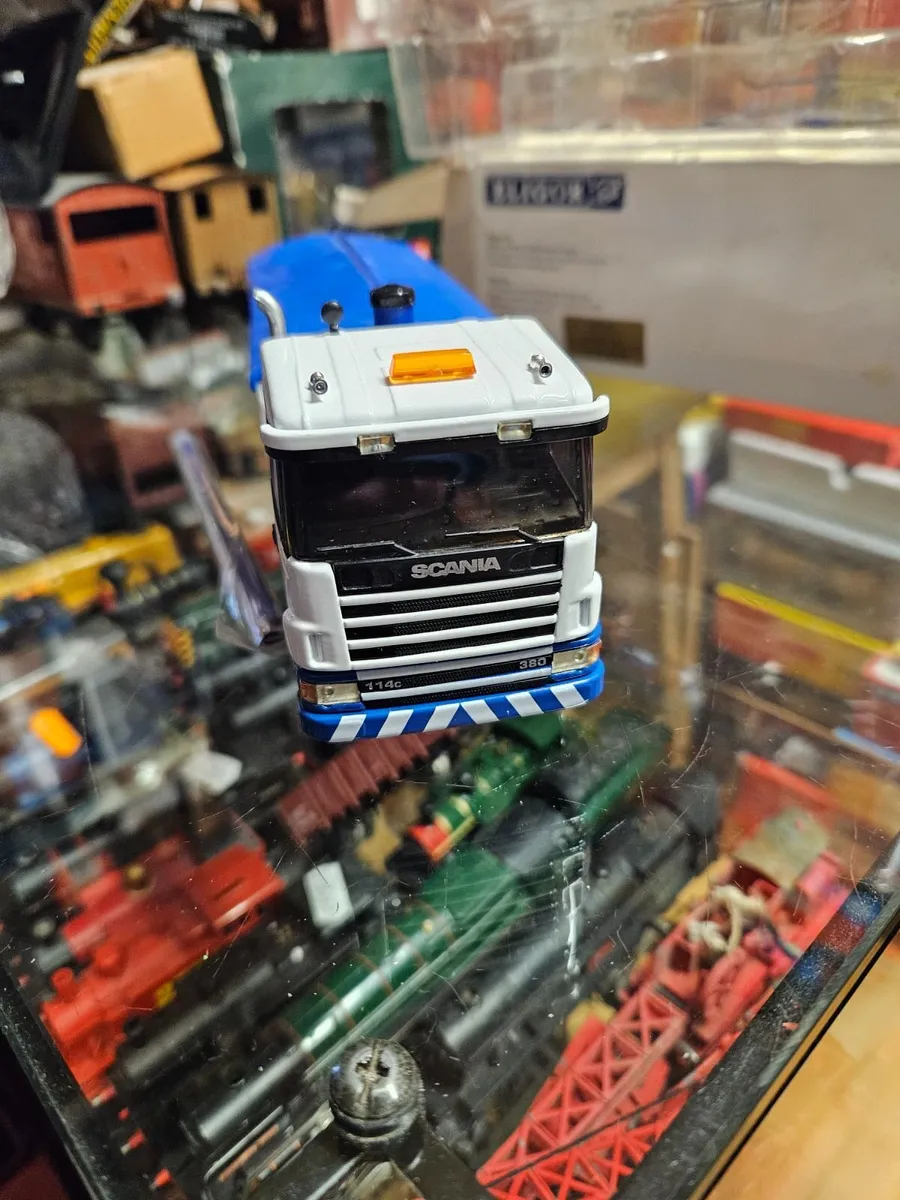 Corgi Eligor Scania Tipper Truck 1.43 - Image 2