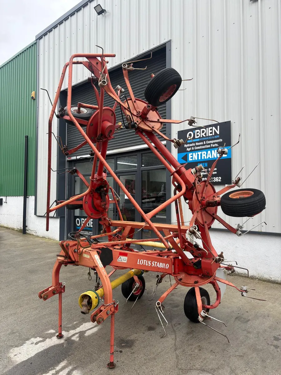 Lely 675 Tedder - Image 1