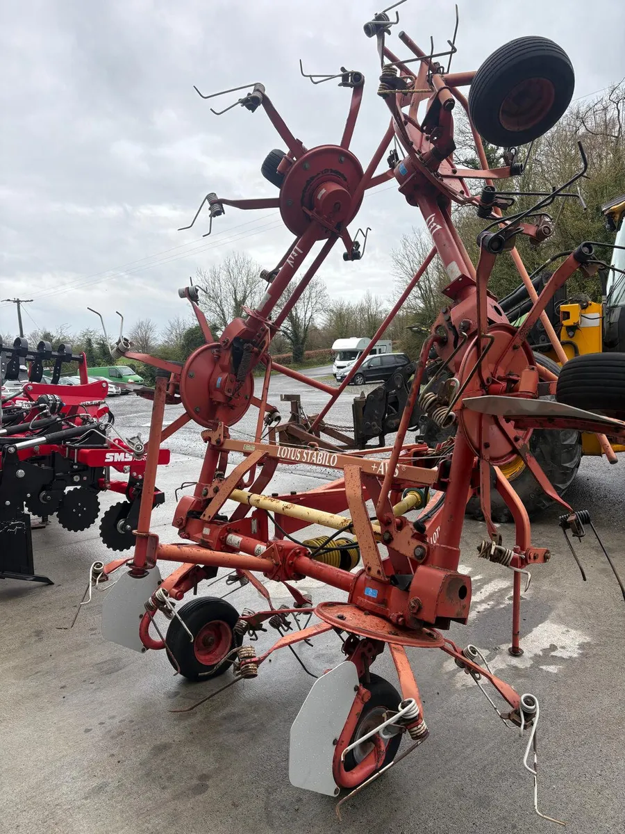 Lely 675 Tedder - Image 4