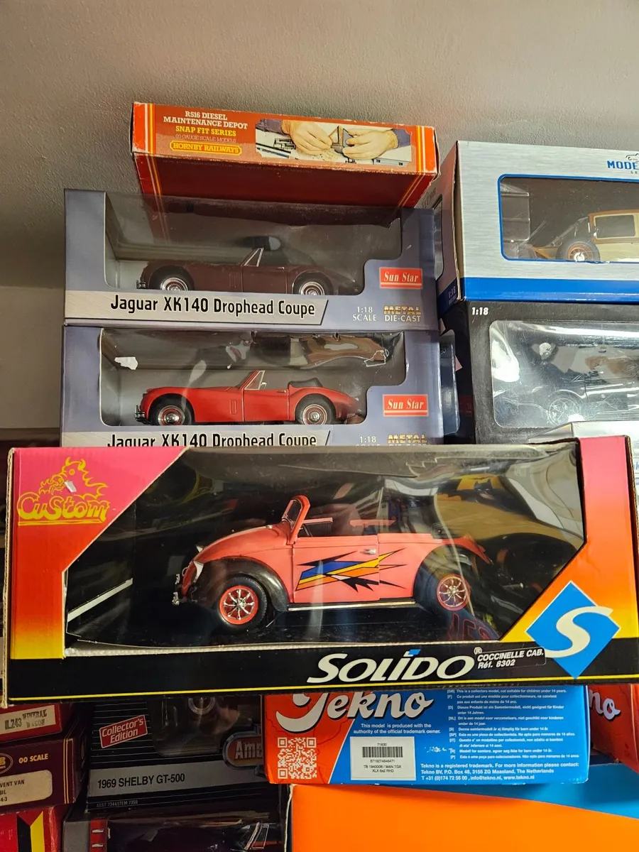 Corgi Solido VW Beetle 1.18 - Image 1