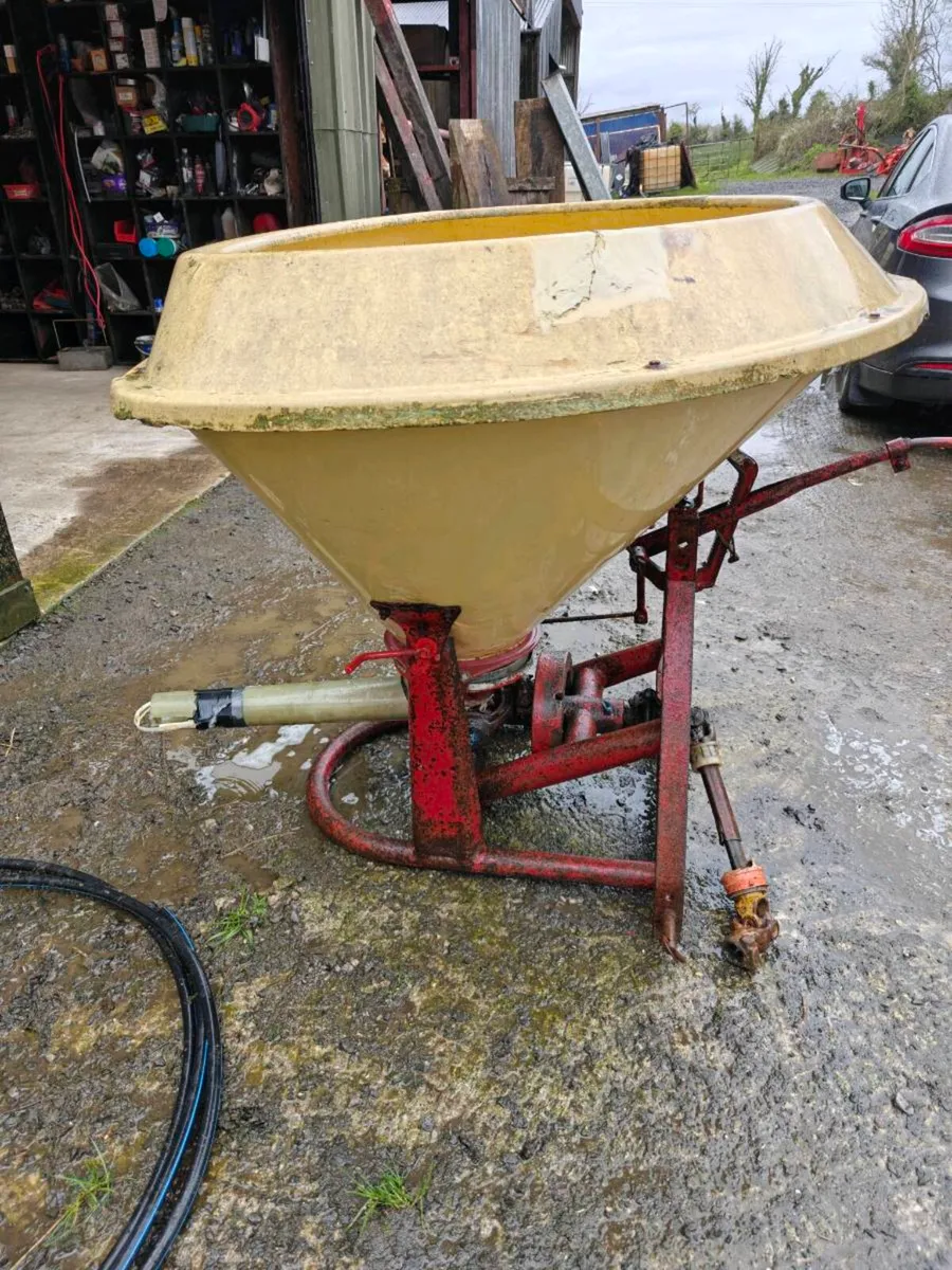 Wagtail fertiliser spreader - Image 2