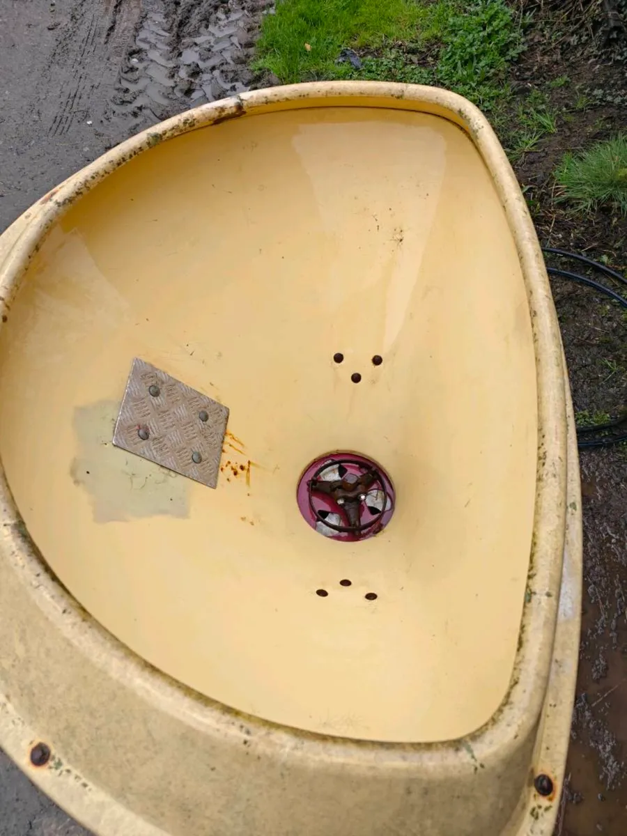 Wagtail fertiliser spreader - Image 3