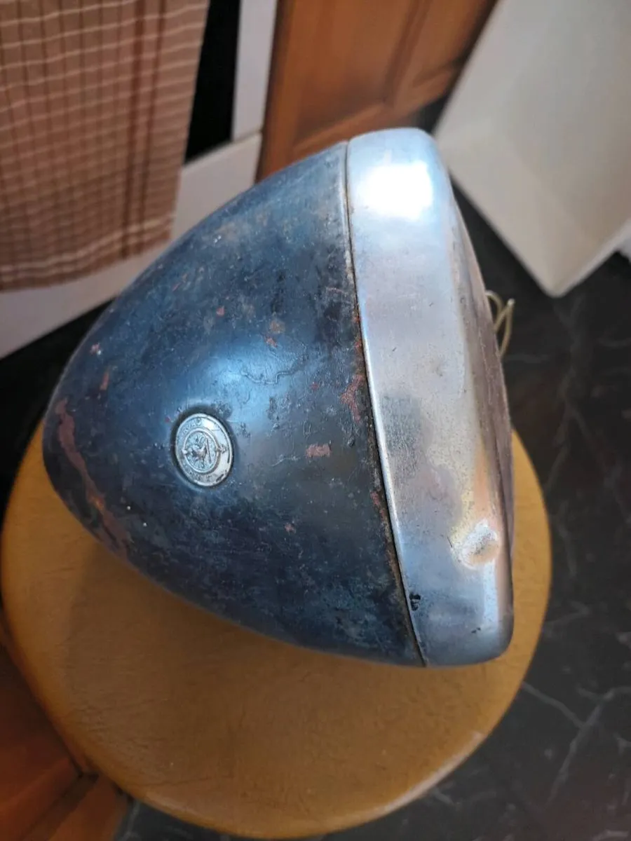 Vintage Car Headlamp - Image 1
