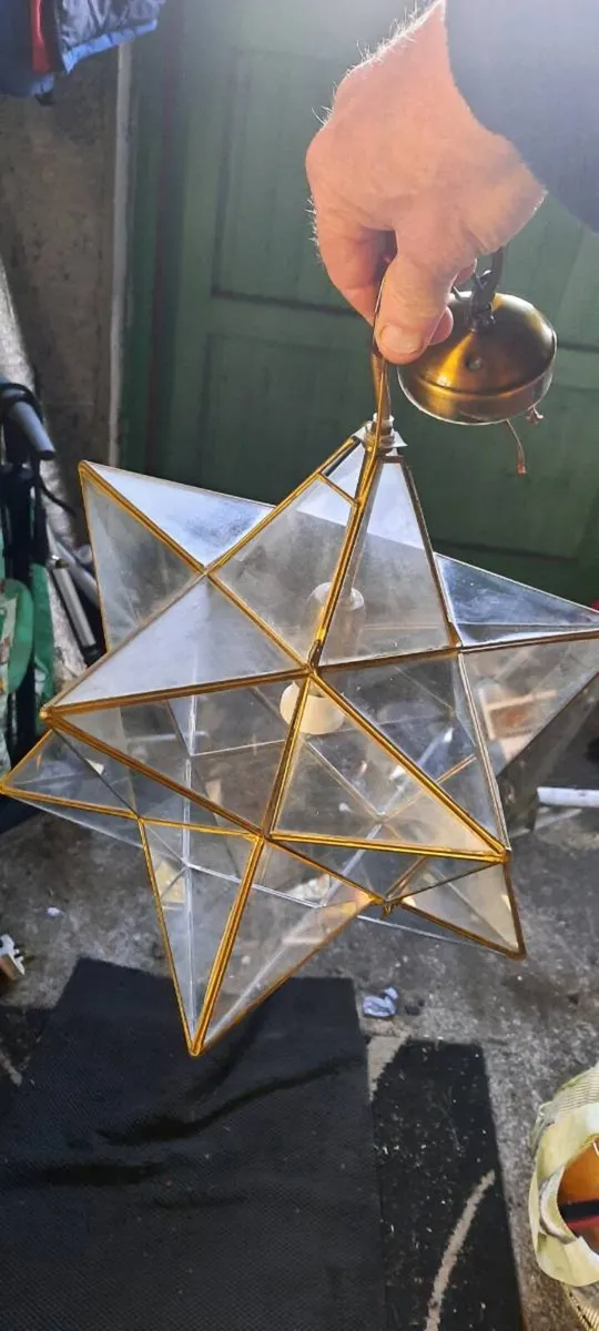 Pyramid light centrepiece - Image 2