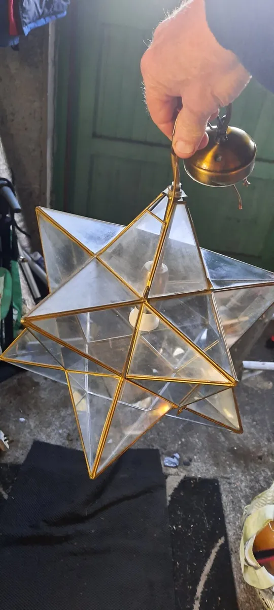 Pyramid light centrepiece - Image 3