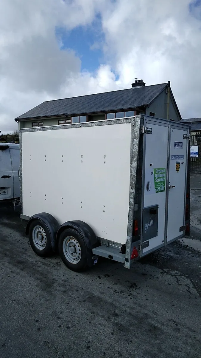 IVOR WILLIAMS 8X4 BOX TRAILER- AS NEW - Image 4