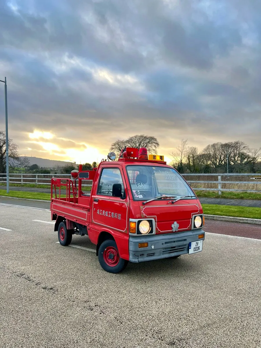 Kei Fire Engine Daihatsu Hijet - Image 2