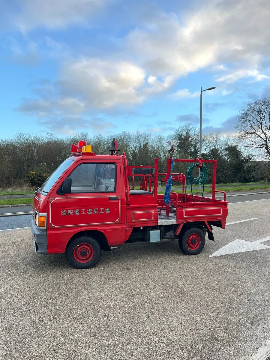 Kei Fire Engine Daihatsu Hijet - Image 3