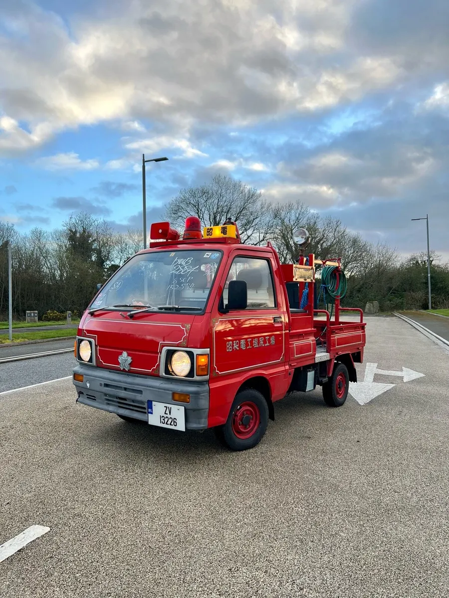 Kei Fire Engine Daihatsu Hijet - Image 1