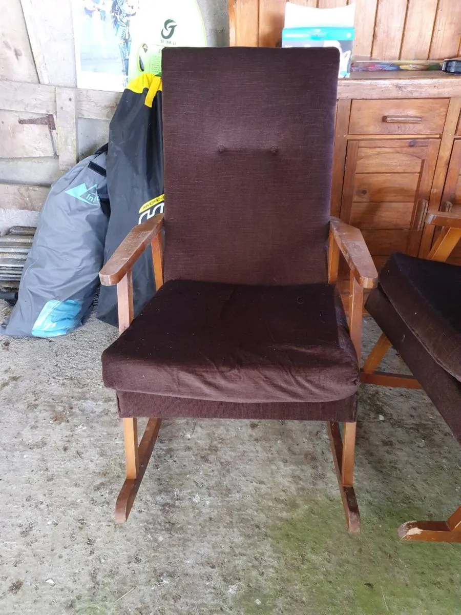 Vintage Rocking Chair pair - Image 3
