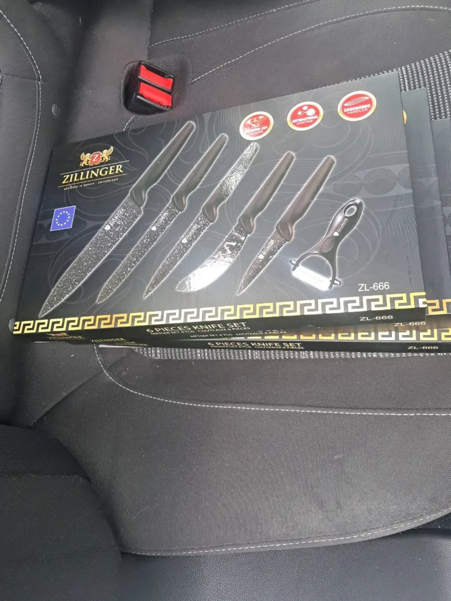 Set of knives - Image 1