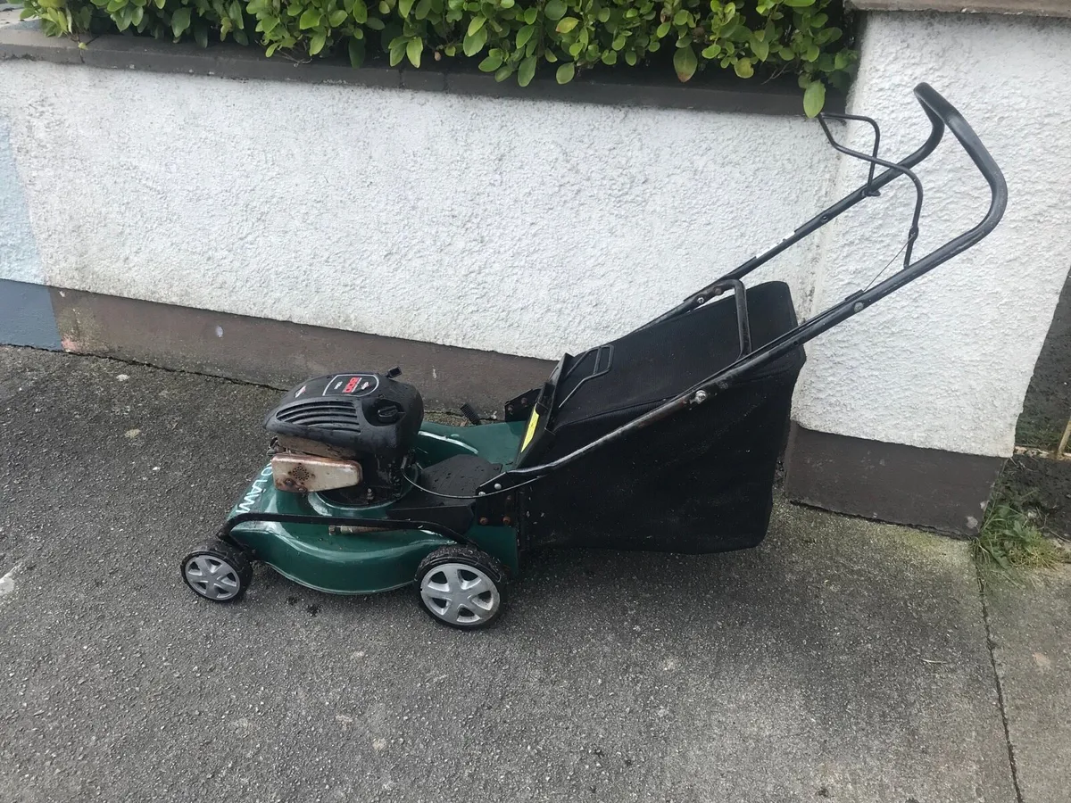 Pro lawn lawnmower For sale - Image 3