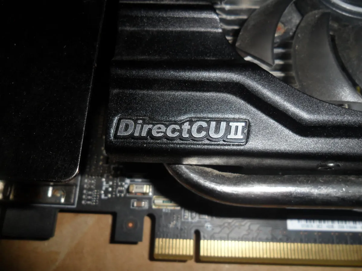Asus gtx 670 directcu ii 2 gb - Image 2