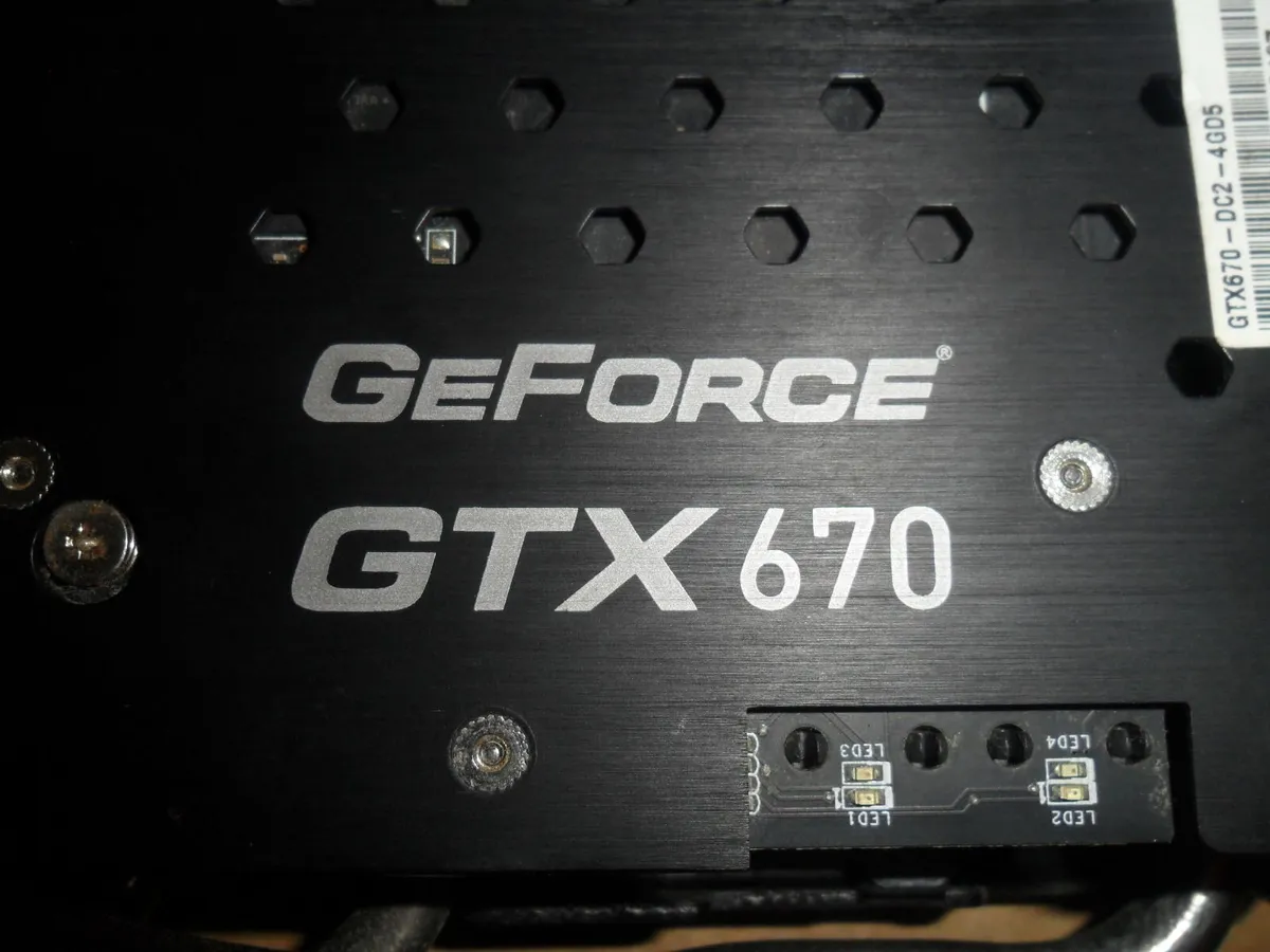 Asus gtx 670 directcu ii 2 gb - Image 3