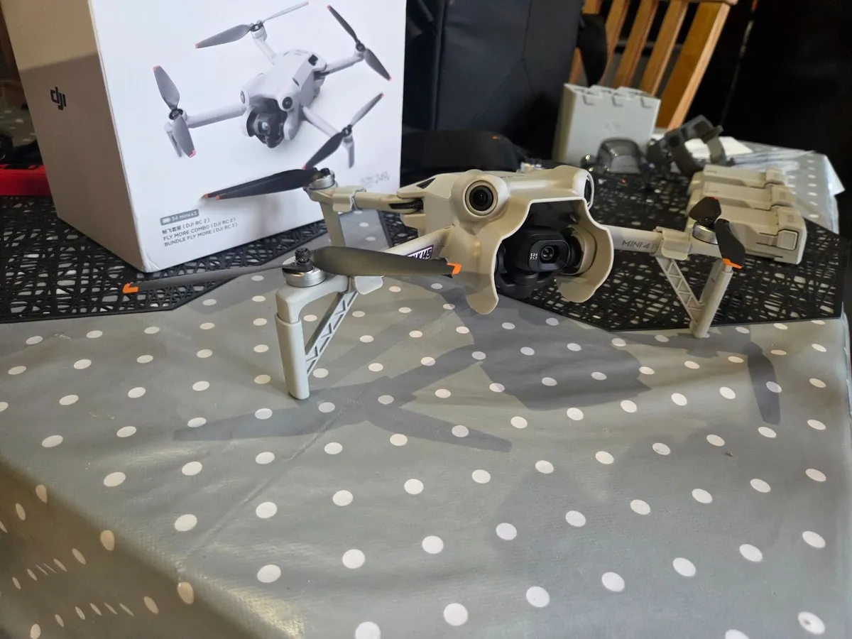 DJI Mini 4 Pro Fly More Combo (RC 2) – Like New, F - Image 4