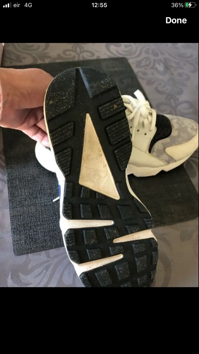 Mens Nike trainers size 8 €30 - Image 2