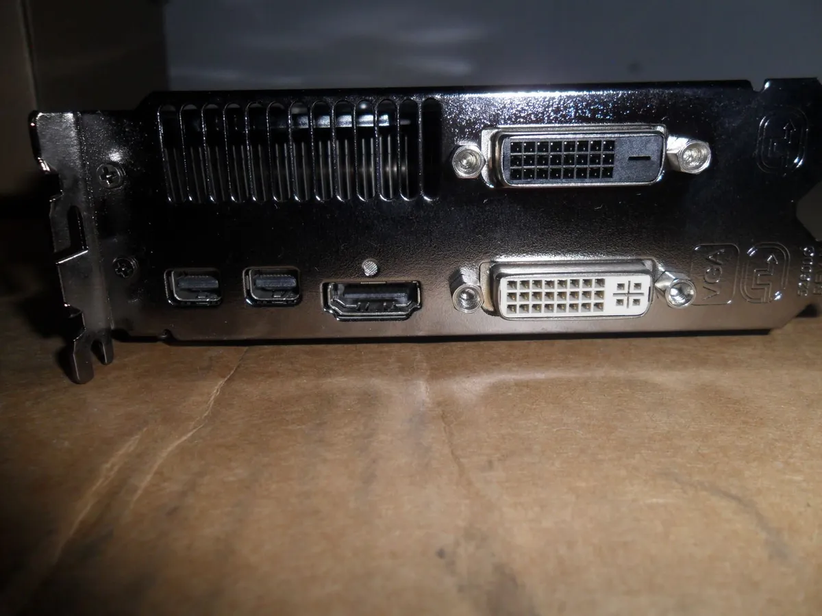 Sapphire hd 7950 3gb video card - Image 2