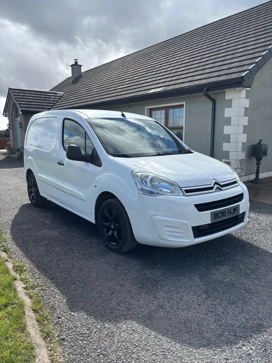 2015 Citroen berlingo 3 seater - Image 2