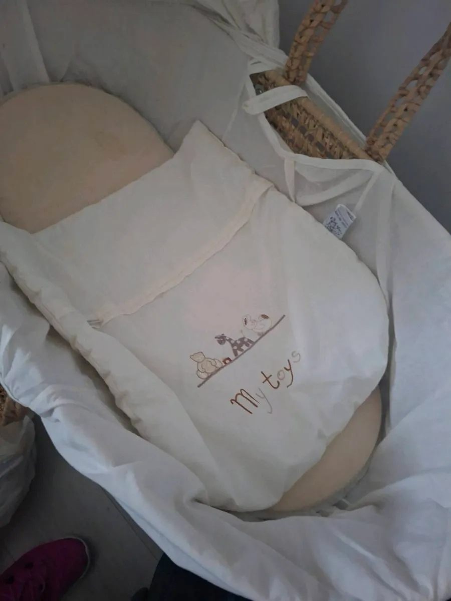 Moses Basket - Image 3