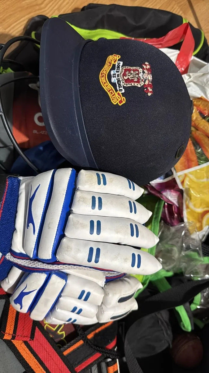 Full Cricket kit - Image 2