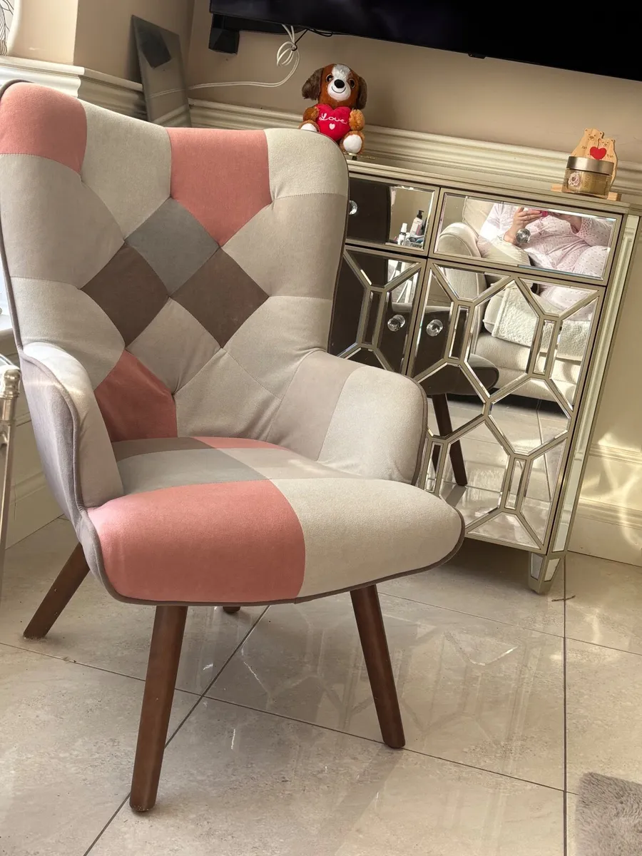 Patchwork accent armchair - Image 1