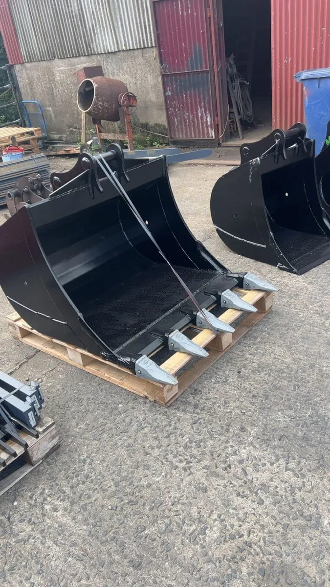 Buckets Ditching grading digging etc - Image 4