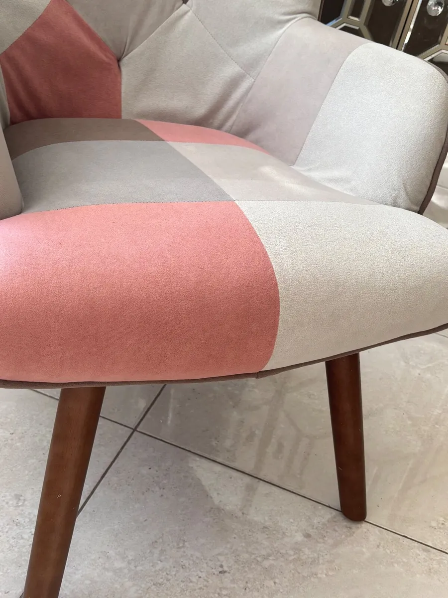 Patchwork accent armchair - Image 2