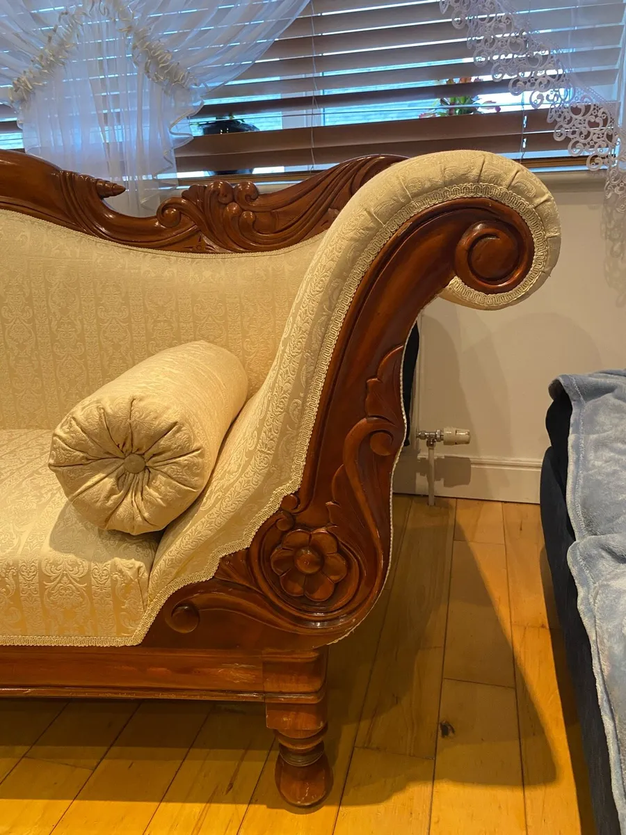 Antique 3 seater couch - Image 3