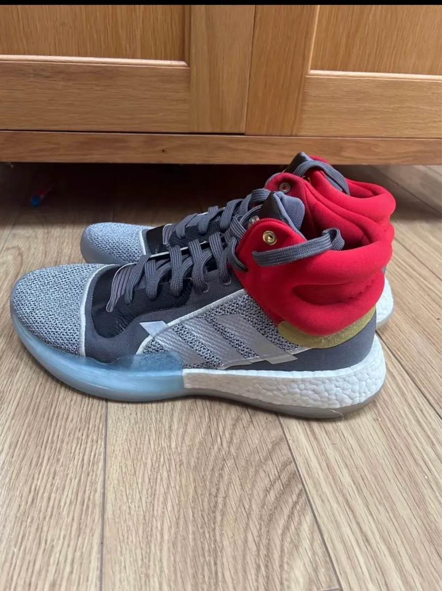 Basketball Shoes 11.5 UK - Image 1