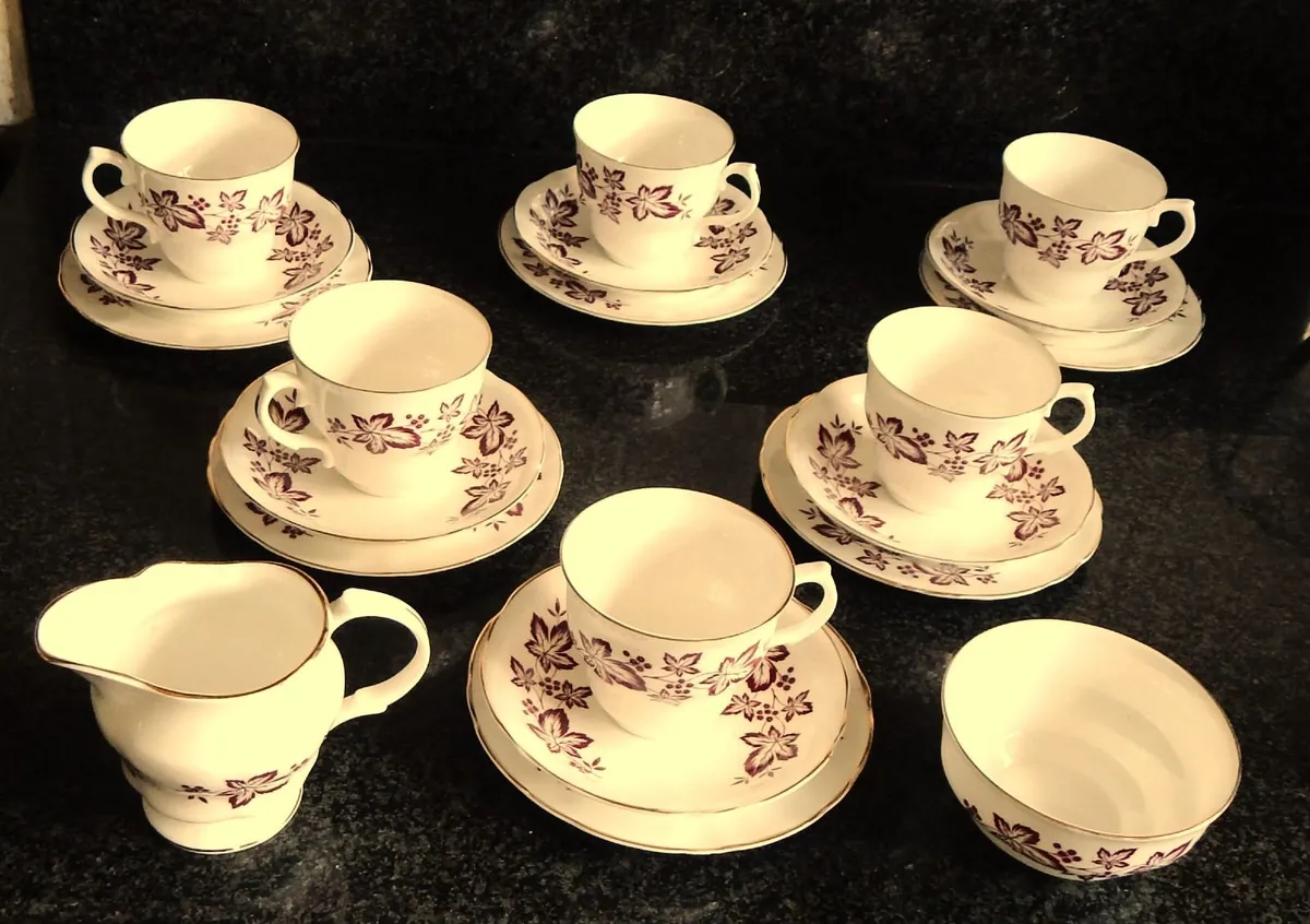 20 Piece China Tea Set - Image 1