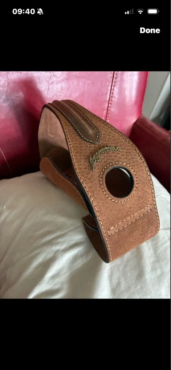 Leather Wine Bottle Holder Caddy Carrier/ Pourer - Image 4