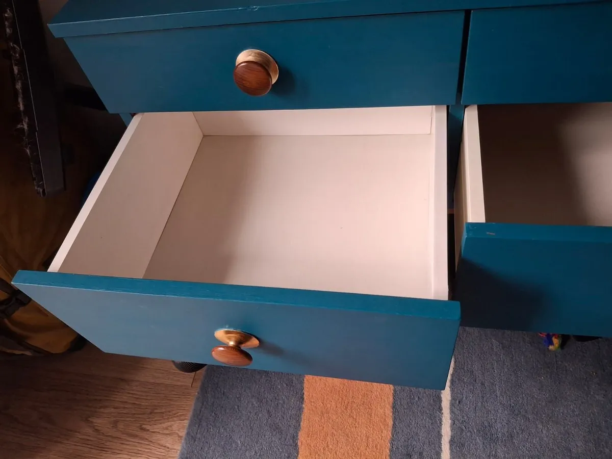 Chest of drawers - Image 2