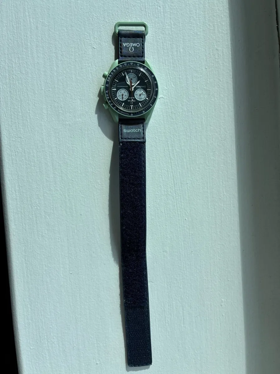 Omega x Swatch earth watch - Image 3