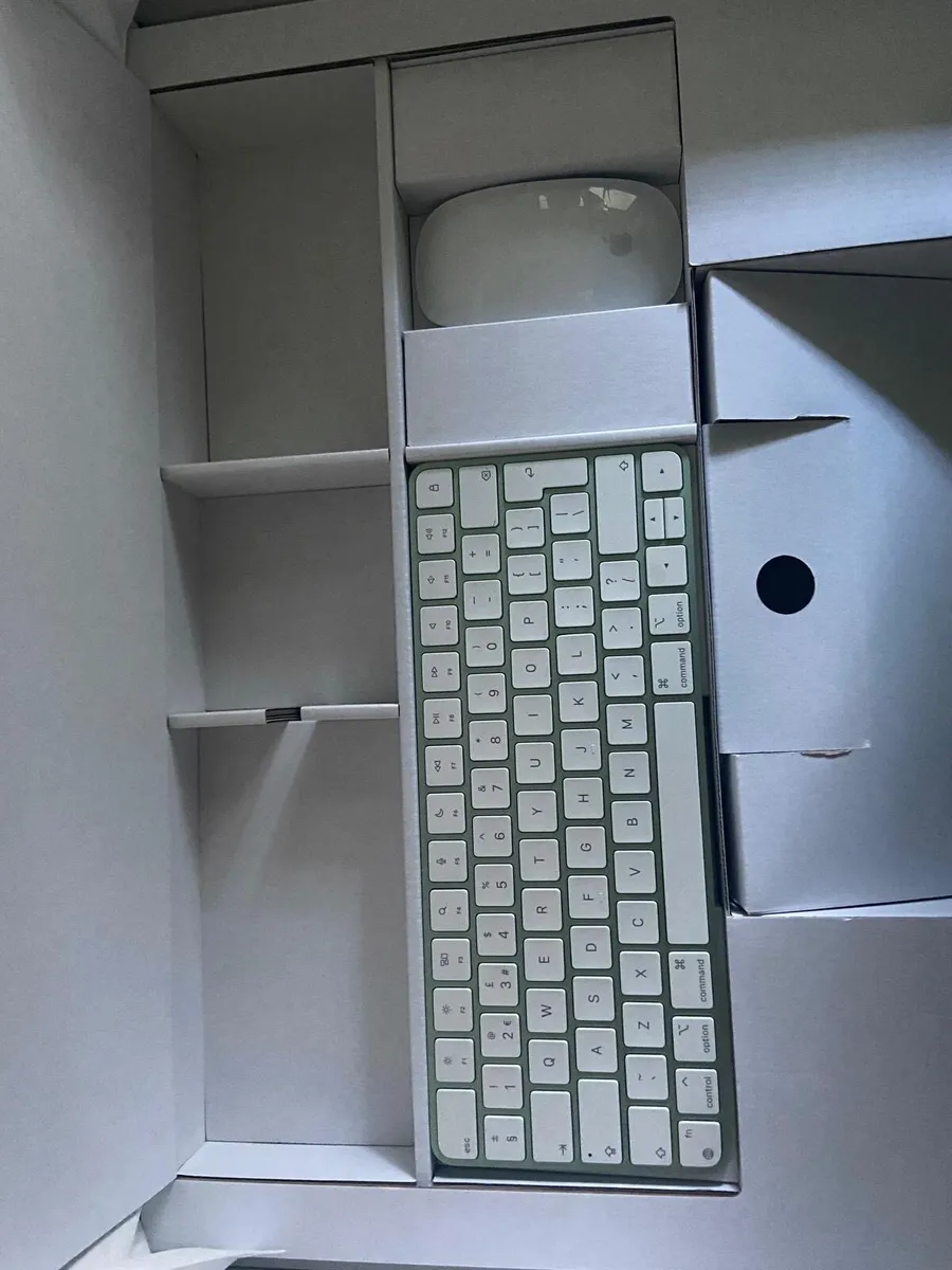 Apple iMac 24 inch - Image 3