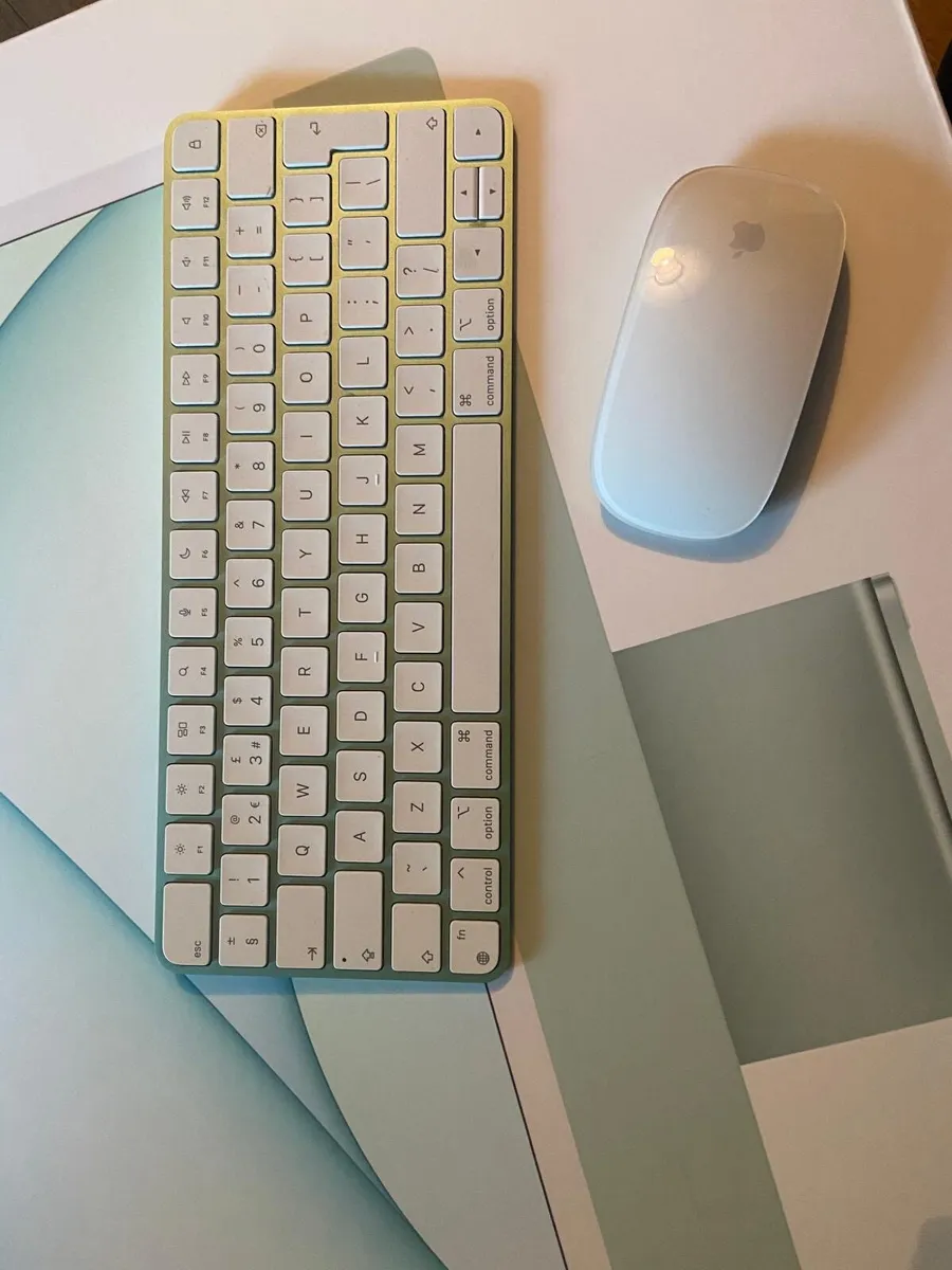 Apple iMac 24 inch - Image 4