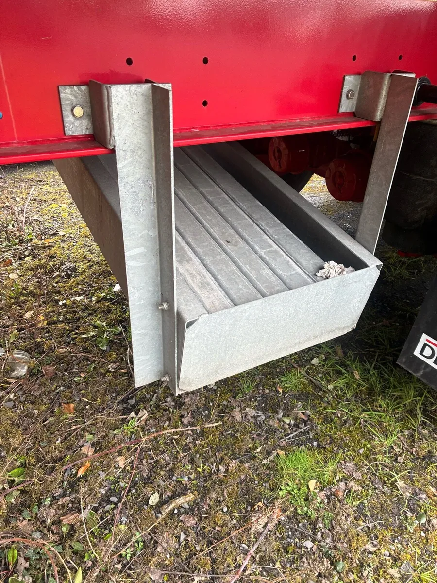 Dennison 45ft flat - Image 3