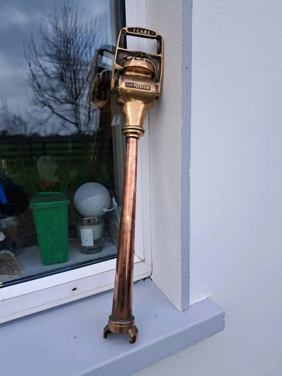 Old brass  copper  fire mans hose - Image 4