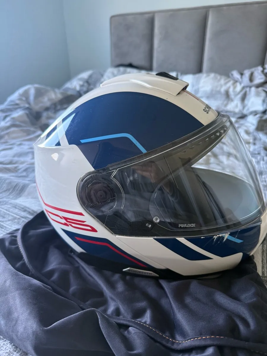 SCHUBERTH HELMET - Image 3