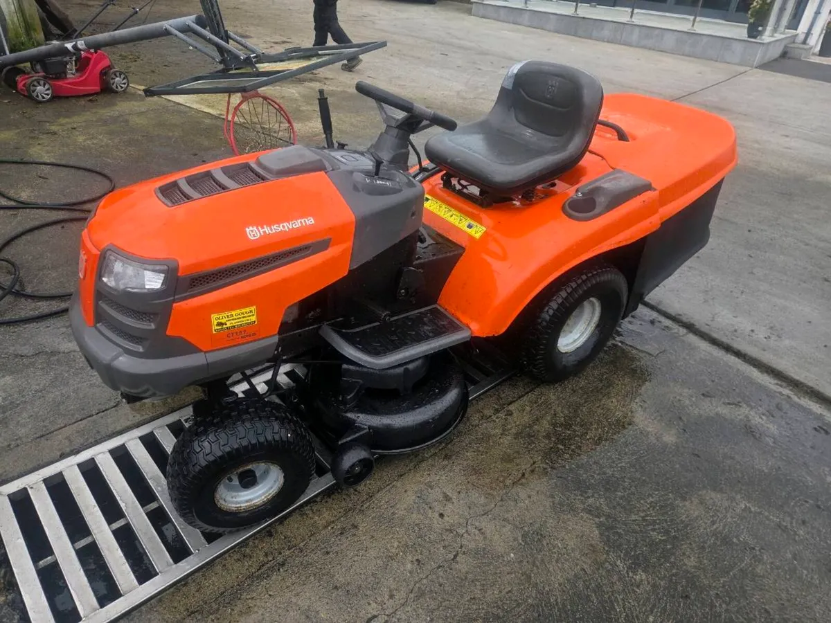 Husquvana lawnmower for sale - Image 1