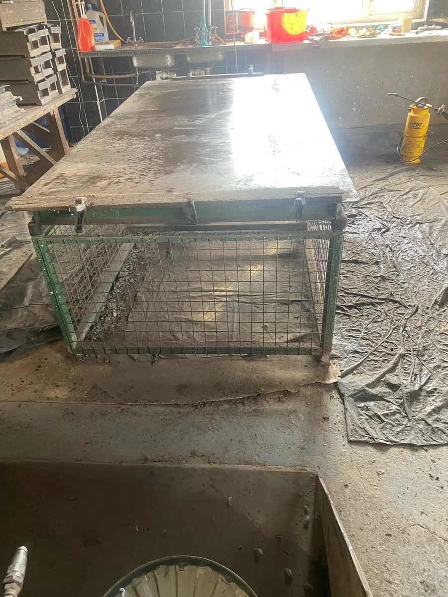 Vibrating table - Image 1