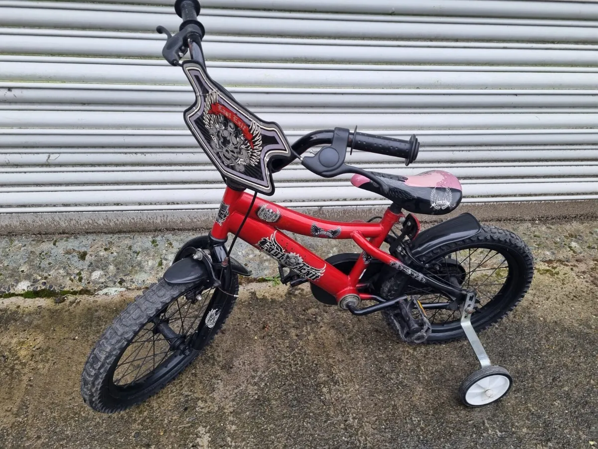 14" Bike with Stabilizes - Image 1