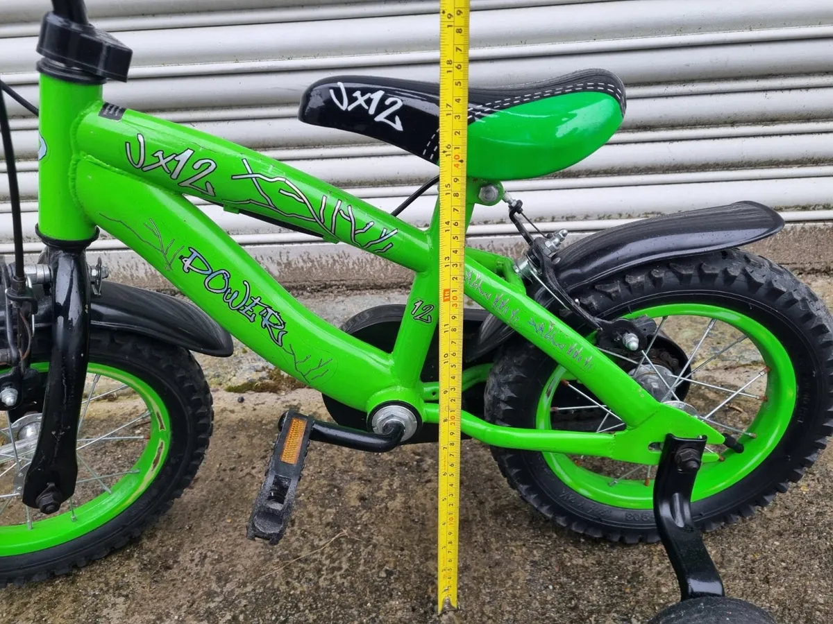 12" bike with stabilizes - Image 2