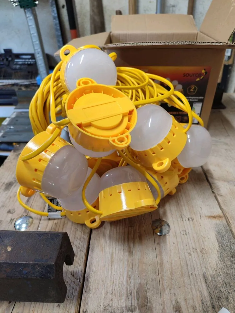 Industrial Lighting 110V 22M 65W LED Interlinkable - Image 3