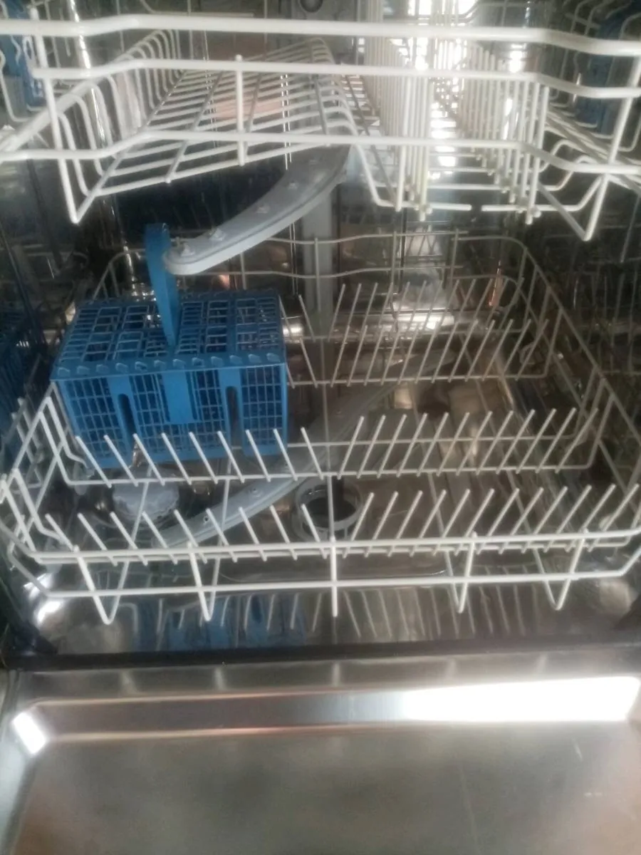 INDESIT dishwasher (as new) - Image 2