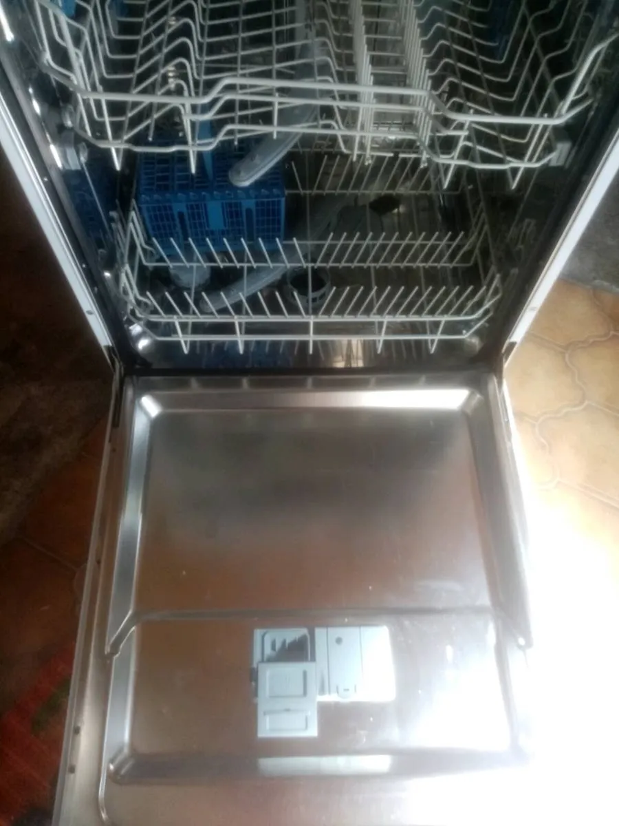 INDESIT dishwasher (as new) - Image 3