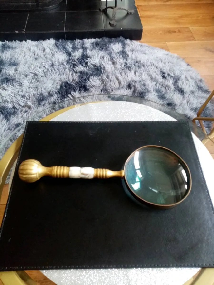 Antique Vintage Magnifying Glass - Image 3