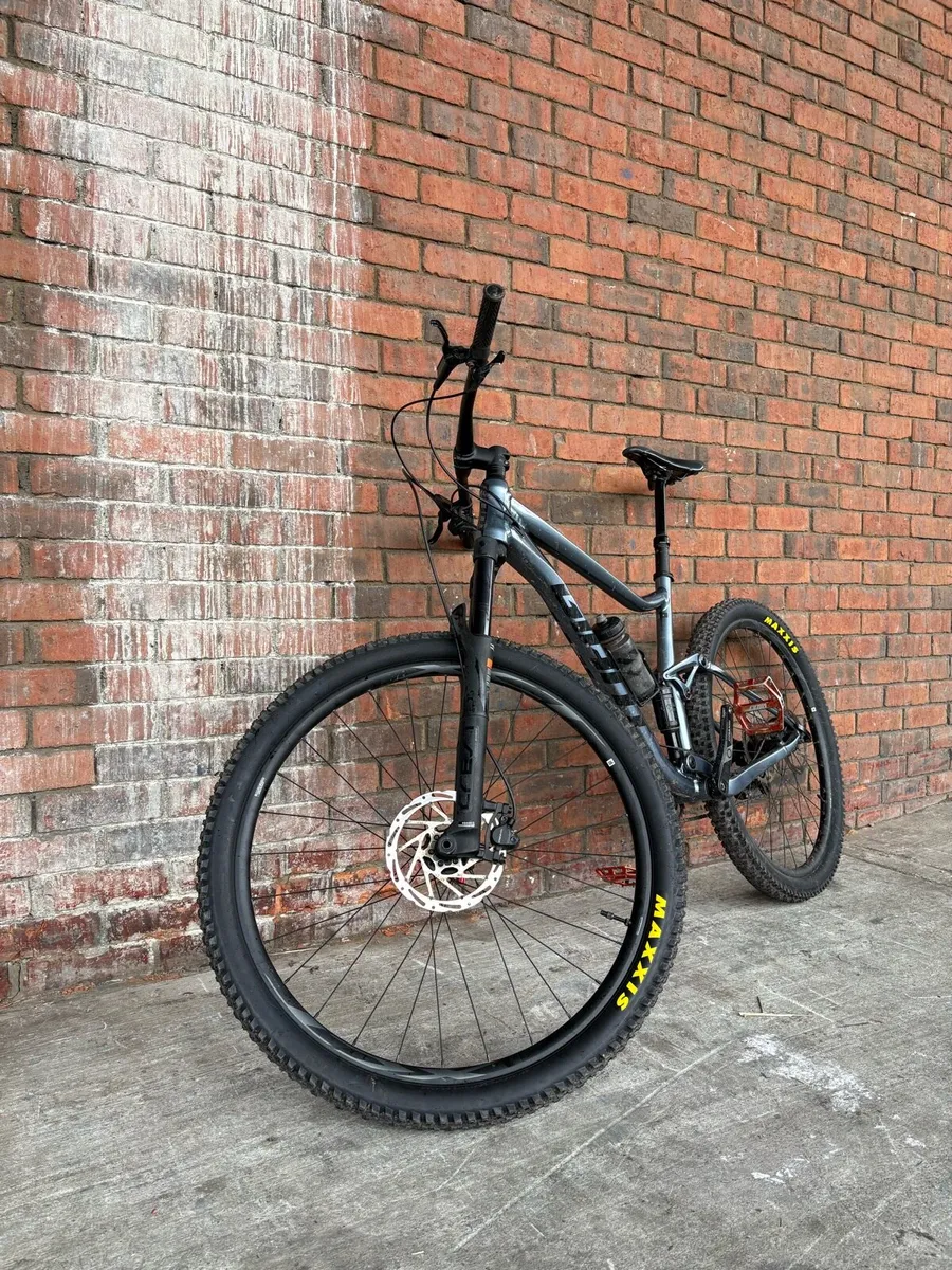 Giant Stance - Image 1