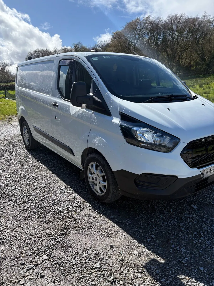 Ford Transit Custom 2021 2.0L - Image 3