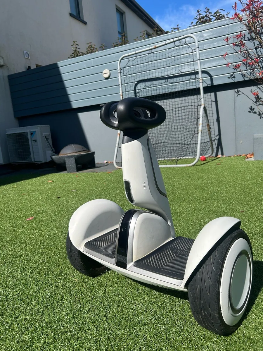 Segway ninebot hoverboard - Image 1